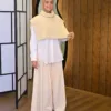 Alma Knit couleur beige porté par le mannequin, boutique CÉLÉRIA Casablanca