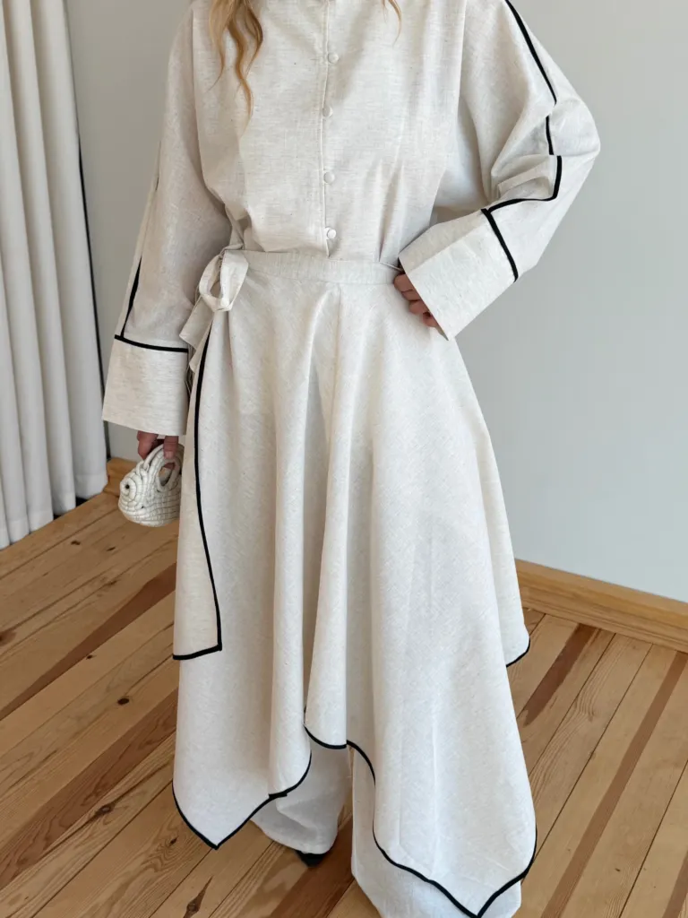 Ensemble Élise, jupe portefeuille asymétrique