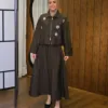 Dahlia Set couleur marron porté par le mannequin, boutique CÉLÉRIA Casablanca