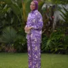 Santorini Set Céléria violet, ensemble femme modeste en satin imprimé, chemise ample et pantalon large, de trois-quarts